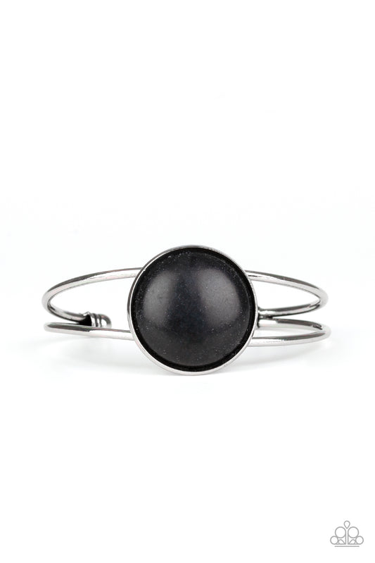 Sandstone Serenity - Black