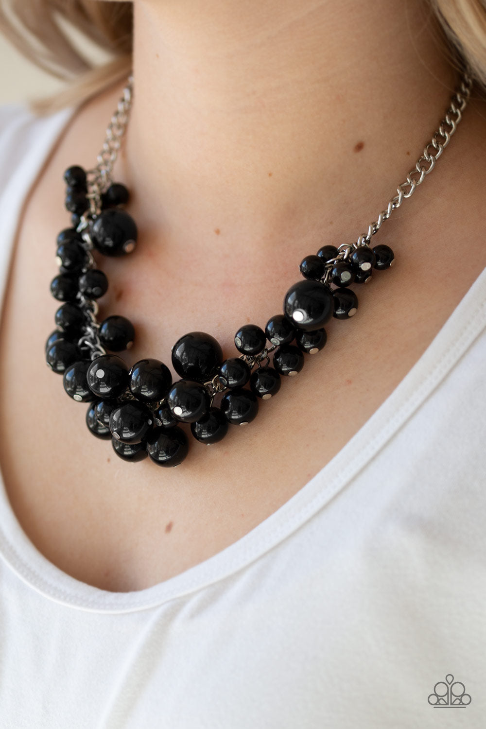 Glam Queen - Black Necklace