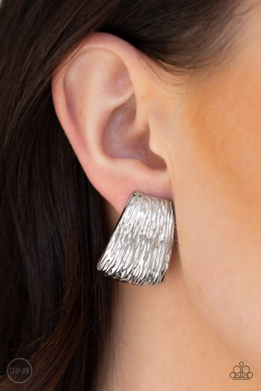 Superstar Shimmer - Silver Earring