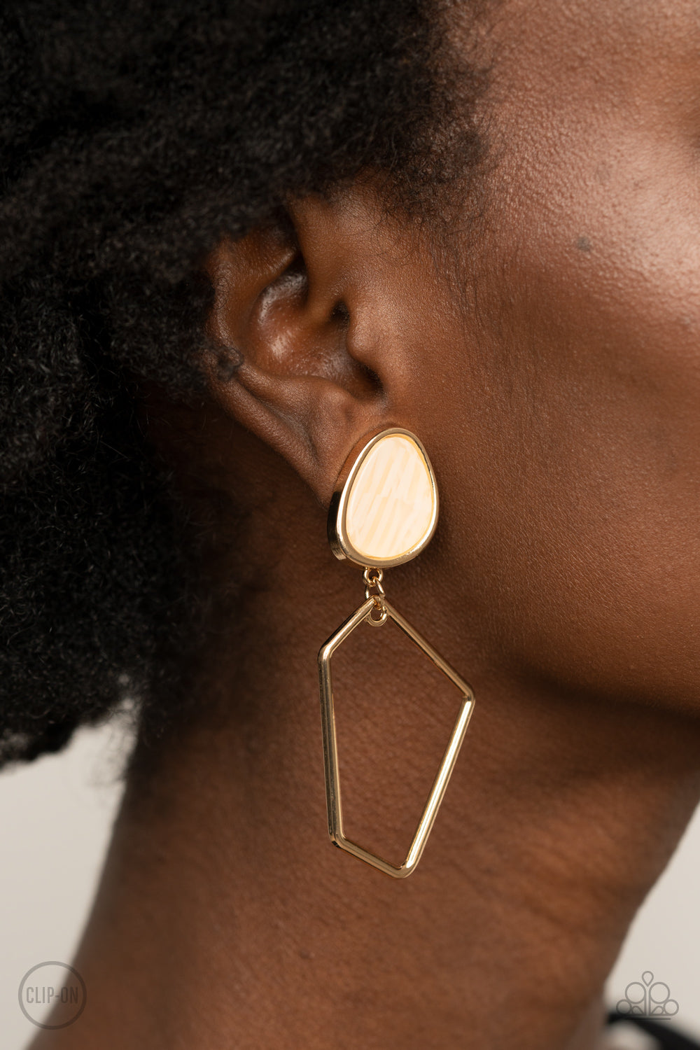 Retro Reverie - Gold Earrings - Paparazzi Accessories